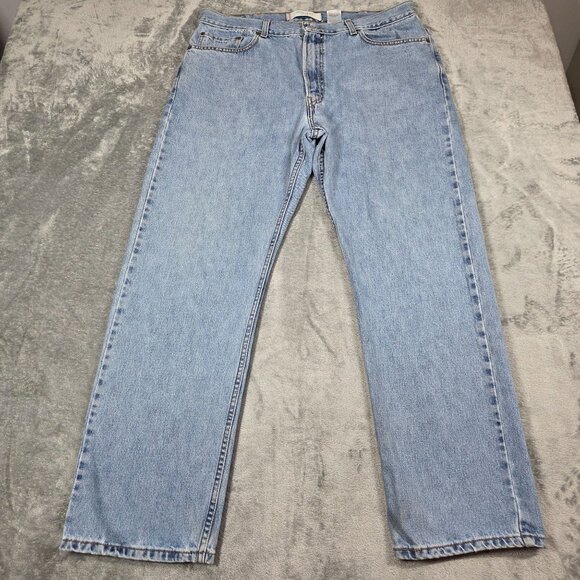 Levis 505 Jeans Mens 40X32 Blue Classic Straight Light Wash Denim Workwear READ - Picture 1 of 14